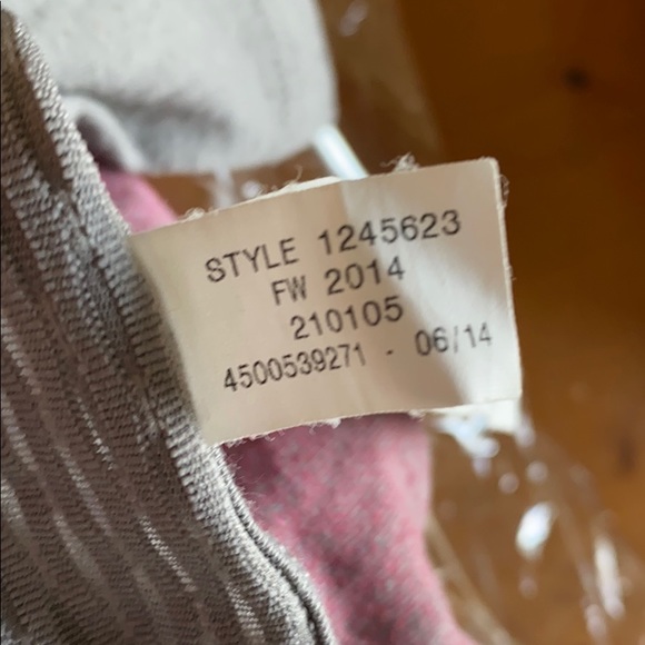 UA Heat Gear long sleeve running shirt - Picture 5 of 6